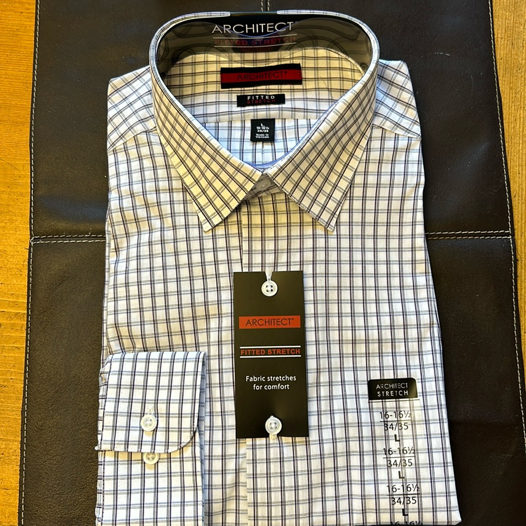 Men’s Checked Button Down.